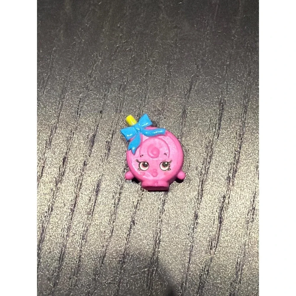 Shopkins Season 11 Lollie Mommy Pink Lollipop Sweet Treats Figure